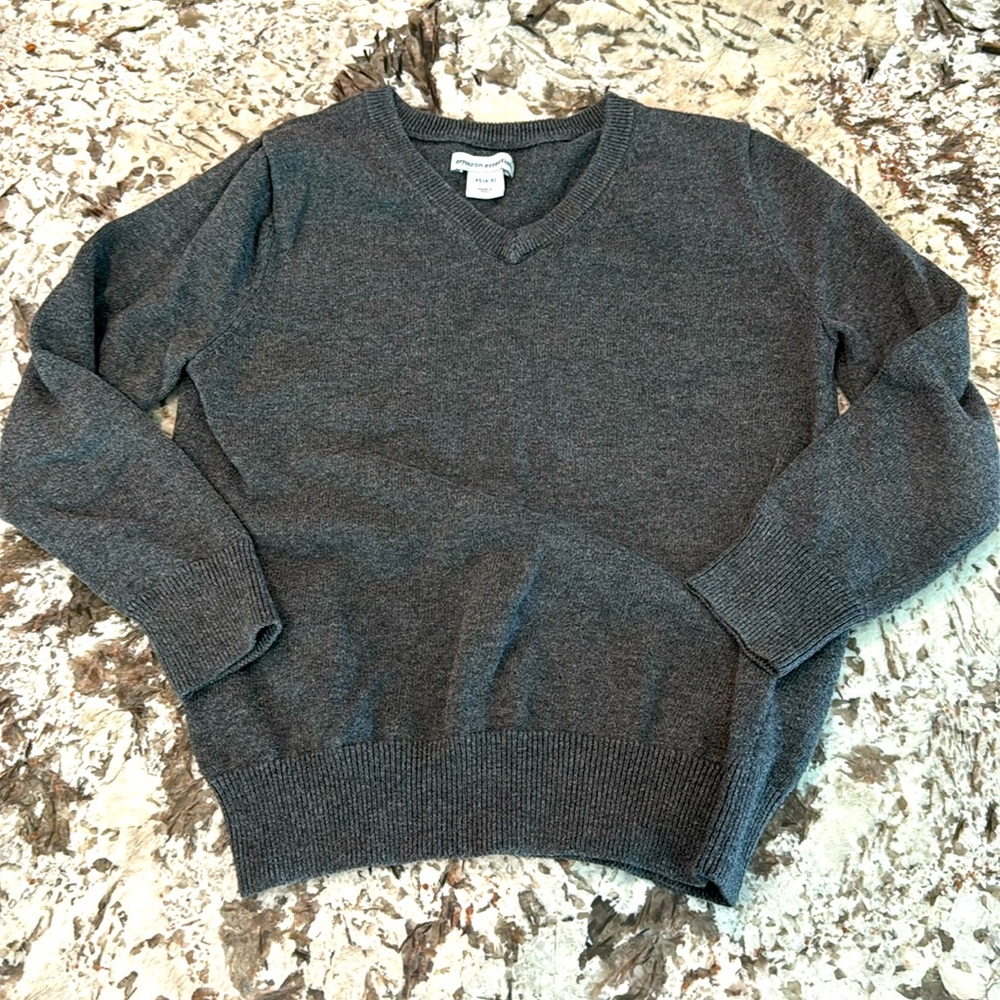 Amazon essentials gray  sweater